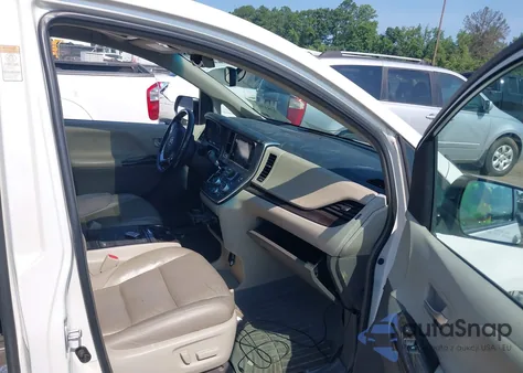 2016 Toyota Sienna Xle Premium 8 Passenger z USA, uszkodzony, nr VIN 5TDYK3DC0GS735555